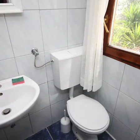 Seaside Secluded Cove Rapak, Hvar - 8766 Apartamento Gdinj