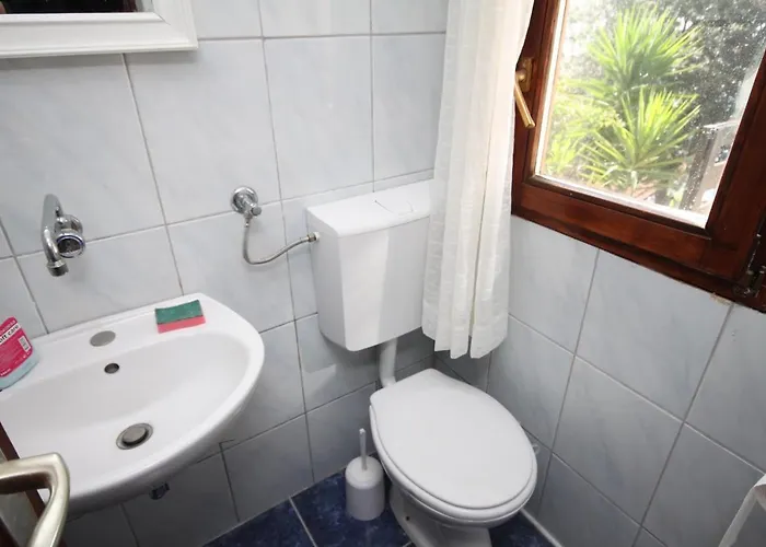 Seaside Secluded Cove Rapak, Hvar - 8766 Apartmán Gdinj